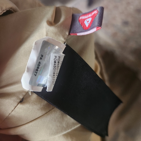 Ladies North Face winter coat, gold in color, nice condition! Sz. Large - Picture 7 of 8